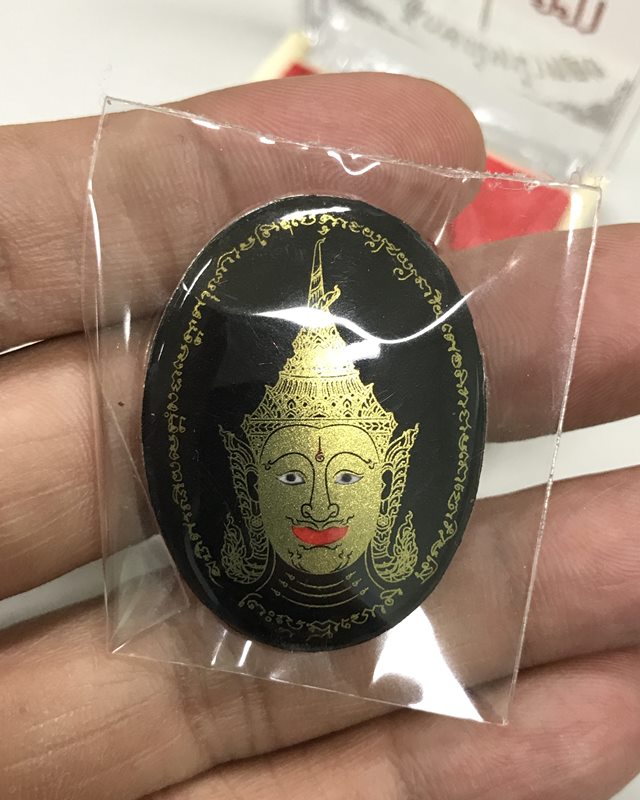 ล็อกเก็ตพระลักษณ์หน้าทอง ฉากดำ หลังเงิน no.255 ที่ระลึกงานไหว้ครู พระมหาสุรศักดิ์ วัดประดู่ฯ ปี 62 