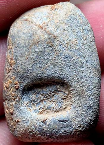 *พระกรุวัดท้ายตลาด พิมพ์เล็บมือพระสังกัจจายน์ เนื้อใบลาน*