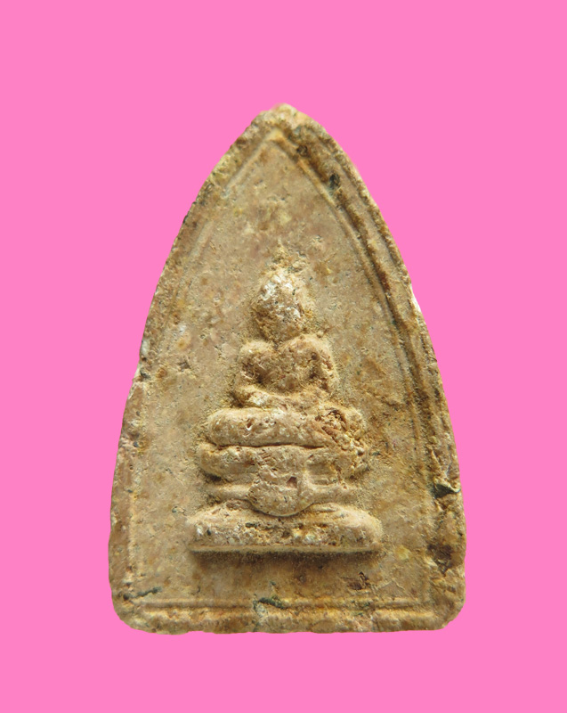 พระประทานพร หลังพระพุทธฐานผ้าทิพย์ เนื้อผง หลวงปู่เฮี้ยง วัดป่าฯ 