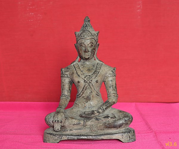 พระบูชาปางมารวิชัยทรงเครื่อง