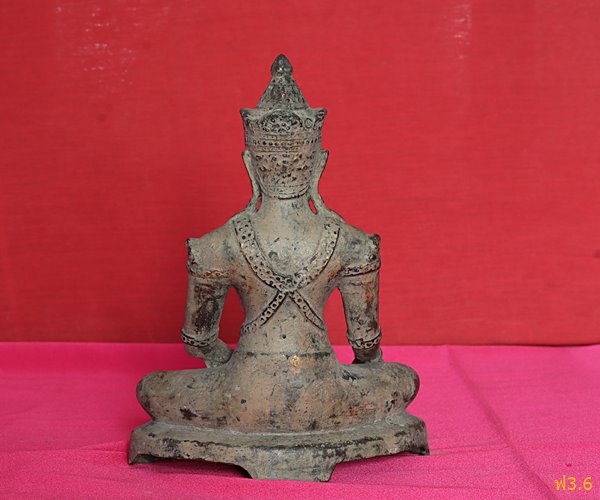 พระบูชาปางมารวิชัยทรงเครื่อง