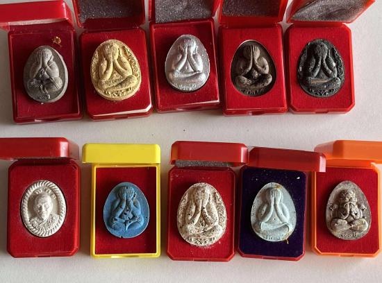 ชุดพระผง พระปิดตา คละเกจิ หลวงพ่อพัฒน์ หลวงปู่โต๊ะ หลวงปู่หมุน หลวงปู่บุญมา รับพระ 14 องค์