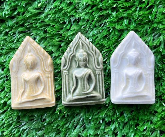 พระขุนแผนเคลือบ หลวงพ่อลำใย สัญญโม วัดสะแก พระนครศรีอยุธยา ศิษย์ในองค์ หลวงปู่ดู่วัดสะแก รับพระ 3 อง