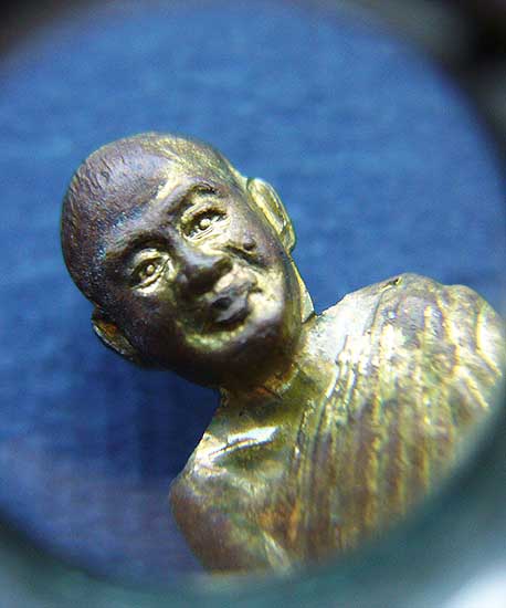 T9.3 รูปเหมือนปั๊มหลวงพ่อชำนาญ วัดบางกุฏีทองจ ปทุมธานี ไตรมาส 53 เนื้อทองระฆัง