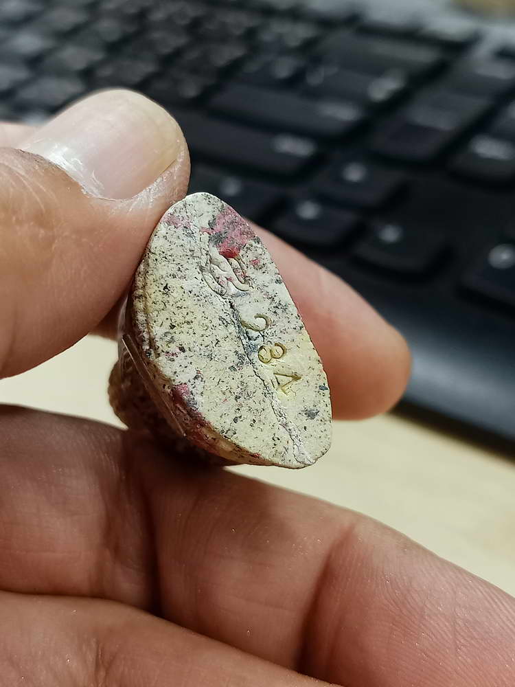 4-631 พระปิดตาตุ๊กตา เศรษฐีมหาลาภ หลวงพ่อพัฒน์ วัดห้วยด้วน จ.นครสวรรค์ 2564 พิมพ์ใหญ่ กล่องเดิม