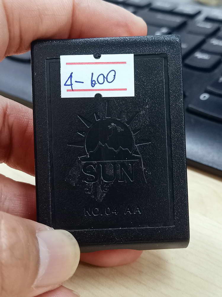 4-600 เหรียญขอบไข่ปลา จันทร์เพ็ญ มหาเศรษฐี หลวงพ่อนงค์ อภิชาโต วัดบางน้ำชน จ.กรุงเทพ 2566 กล่องเดิม