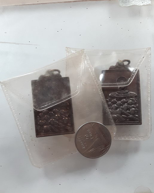 " เหรียญ ปฐมเทศนา หลัง โอวาทปาติโมกขคาถา 2600 ปี แห่งการตรัสรู้ ปี 2555 ทีเดียว 2 เหรียญ สวๆครับ "