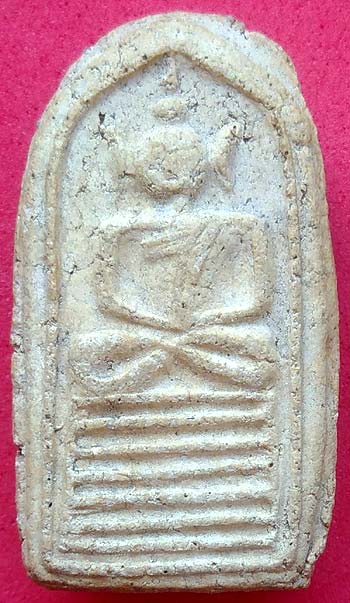 *พิมพ์เล็บมือ หลังยันต์ห้า เนื้อผง หลวงพ่อหม่น วัดพระยาปลา(คลองสิบสอง) ปทุมธานี*