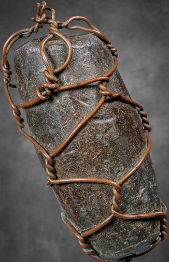 *ตะกรุดลูกสะกดเนื้อชินตะกั่วสนิมแดง กรุวัดสุวรรณฯ อ่างทอง หลวงพ่อเนียม วัดน้อย ปลุกเสก*