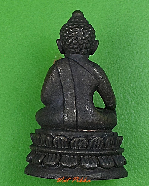 พระกริ่งไตรโลกนาท วัดสำนักกะท้อน ระยอง .3915.