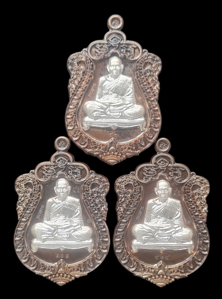 เคาะแรกแดง..สำเภาเศรษฐี ๒๕๖๓..นวะสอดไส้เงิน ๓ เหรียญ ล่องเดิม..ล.พ.พัฒน์ วัดห้วยด้วน จ.นครสวรรค์