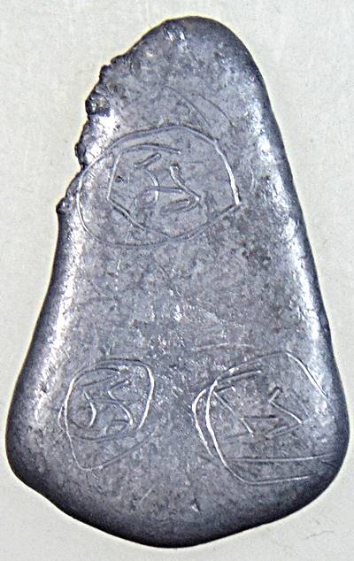 ๒๐ เหรียญหล่อ พิมพ์ก้นแมลงสาบ หลวงพ่อขัน วัดนกกระจาบ เนื้อตะกั่ว จารหลัง ย้อนยุค