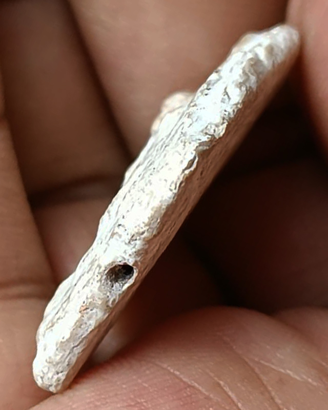 1.พระผงกรุวัดคู้สลอด หลวงพ่อปาน วัดบางนมโค จ.อยุธยา ปลุกเสก พิมพ์ขี่หนุมานทรงเครื่องใหญ่ ลงกรุ