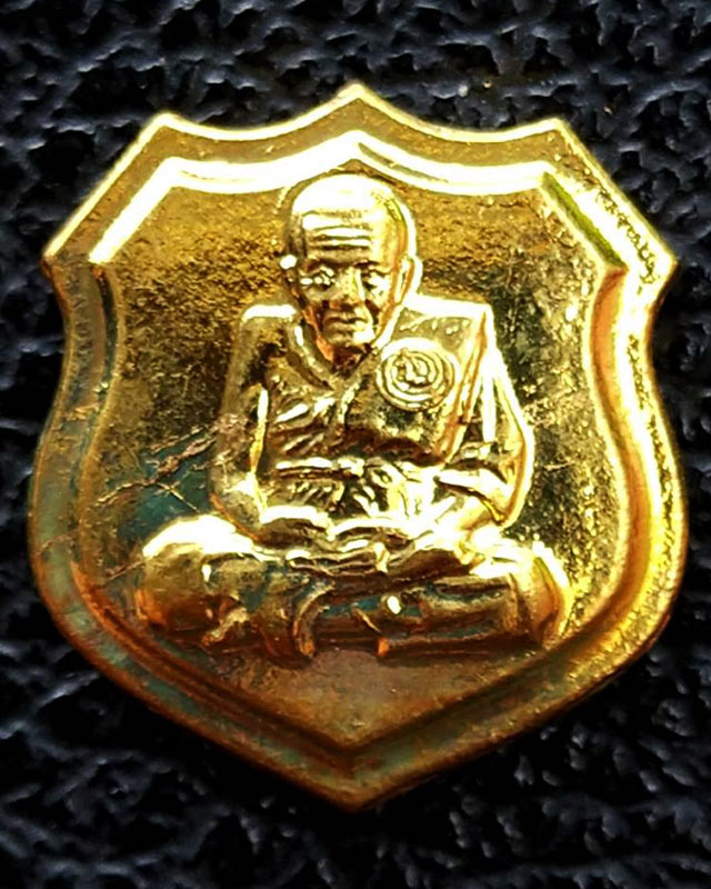 6.เหรียญอาร์ม หลวงปู่ทวด วัดช้างให้ เนื้อฝาบาตร ขนาดสูงประมาณ 2 ซ.ม.