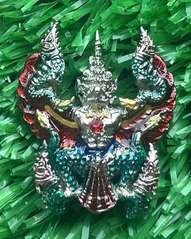 พญาครุฑก้าวหน้าเจริญพร รายการพิเศษฝังพลอย พระอาจารย์ละ วัดสร้อยสุวรรณ กำแพงเพชร