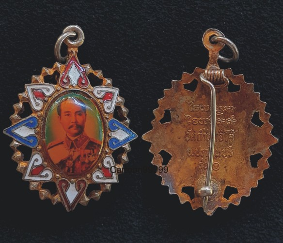 ล็อกเก็ตเสด็จพ่อ ร.๕ ออกวัดถ้ำเขาอีโต้ ปราจีนบุรีครับ ลงยาเดิม สวยๆ ครับผม