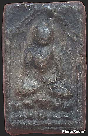 *หลวงพ่อเพชร พิจิตร พิมพ์สี่เหลี่ยม เนื้อดินผสมใบลาน*