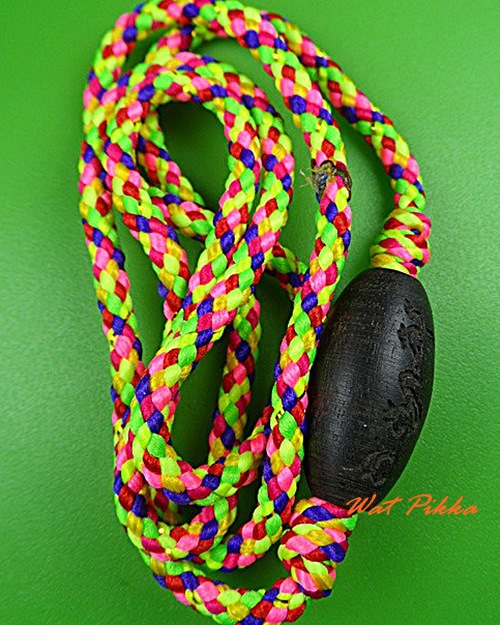 ลูกสะกดไม้พญางิ้วดำ "อิสวาสุ" หลวงปู่สิงห์ วัดบ้านขี้เหล็ก ศรีสะเกษ .4238.