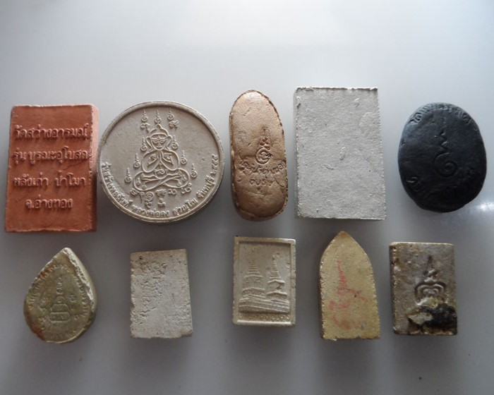 พระผง (๑๐ องค์) (ชุดที่ ๔)