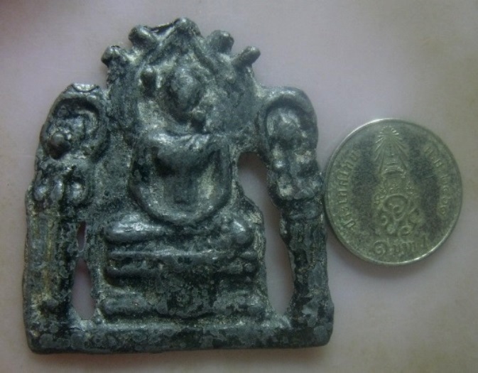 **เบา​ๆ​**พระโมคคัลลานะ-สารีบุตร ลายฉลุ เนื้อชิน เก่าๆ ไม่ทราบที่**เนื้อจัด สวยๆ เชิญชมครับ 