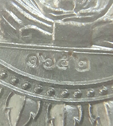 เหรียญ"มหาลาภแจกทาน" หลวงพ่อคูณ ปริสุทฺโธ ออกปี 2558 วัดบ้านไร่ เคาะเดียว