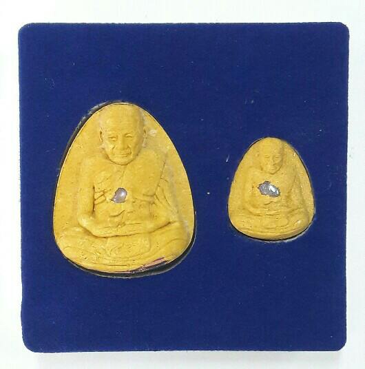 พระผงรูปเหมือน หลวงปู่อิ่ม ปัญญาวุโธ 106 ปี รุ่นเจ้าสัวพันล้าน วัดทุ่งนาใหม่ นครศรีธรรมราช เคาะเดียว