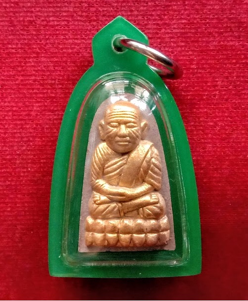 หลวงปู่ทวดก้าวหน้า พิธีมหาพุทธาภิเษก 9 ธ.ค.53 วัดสุทธาราม ปี2553 เนื้อเกสรผสมว่านทาทอง.เคาะเดียวแดง.