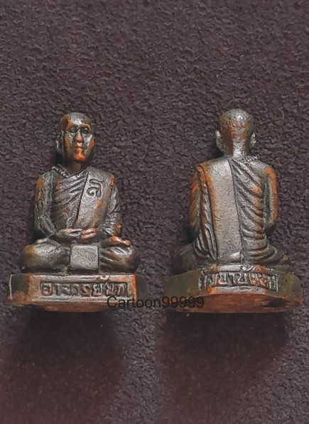 รูปหล่อ หลวงพ่อนก วัดเขาบังเหย ชัยภูมิครับ เดิมๆ ครับผม