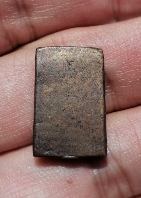 พระหล่อไม่ทราบที่ เคาะเดียว  