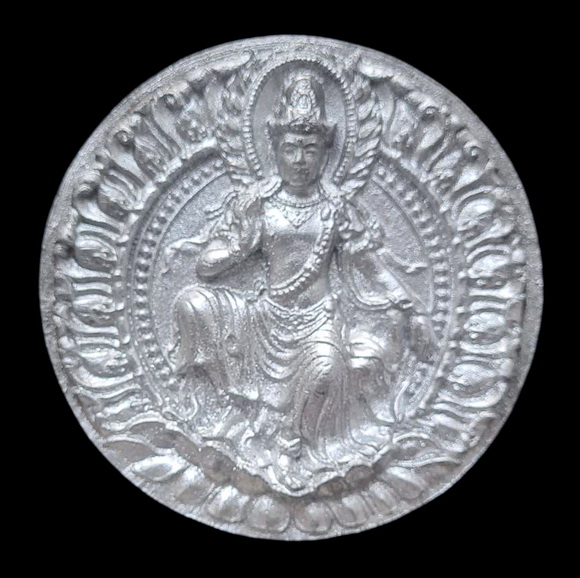 เคาะแรกแดง..เสวยสุข...ปัดเงิน กล่องเดิม