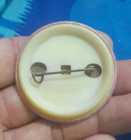 เข็มกลัด ครูบาเทือง  วัดบ้านเด่น  จ.เชียงใหม่