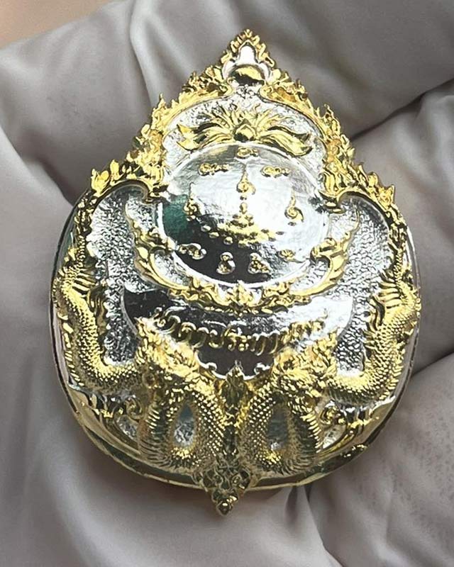 หลวงปู่จื่อ หลวงปู่จือ วัดเขาตาเงาะ ชัยภูมิ งานพุทธศิลป์ ชุดกรรมการ เนื้อ  K ลงยาเขียว