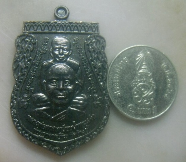 **เบาๆ**เหรียญเสมาพุทธซ้อนใหญ่ หลวงปู่ทวด วัดดีหลวง หลังสถูปเจดีย์ ปี ๒๕๕๖**ตอกโค้ด สวยๆ