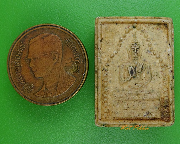 พระผงของขวัญหลวงปู่ญาณรังษี วัดเกาะจันทร์ ฉะเชิงเทรา .365.*