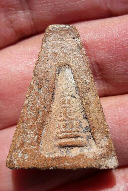 พระผงสุพรรณ รุ่นจงอางศึก วัดพระศรีรัตนมหาธาตุ จ.สุพรรณบุรี ปี 2510-2511 เคาะเดียว   