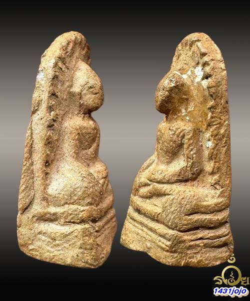 พระรอด วัดชัยพระเกียรติ เนื้อดิน ปี 2497 (ก้น ๕) จ.เชียงใหม่ ++บัตรรับรอง