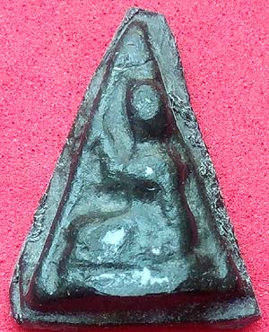 *พระหลวงพ่อปลา วัดโบสถ์ ชัยนาท พิมพ์แม่นางกวัก เนื้อชิน*