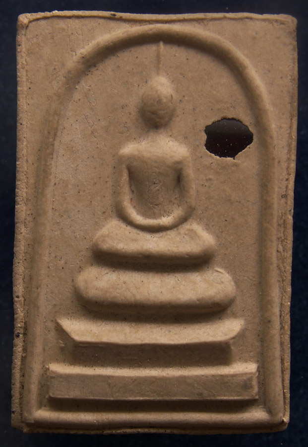 สมเด็จฝังพลอยหลังยันต์ พิมพ์ใหญ่ สูง 3.5 ซ.ม. (2)