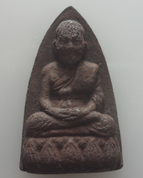 หลวงปู่ทวด แร่เหล็กน้ำพี้