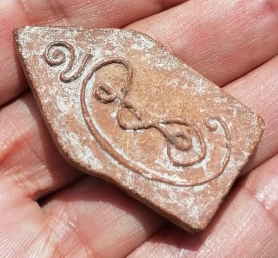 ขุนแผนปลุกกุมาร​ หลังยันต์(นะ)​กันปืน เนื้อดิน หลวงพ่อกวย​ วัดโฆษิตาราม​ ยุคต้น เคาะเดียว    