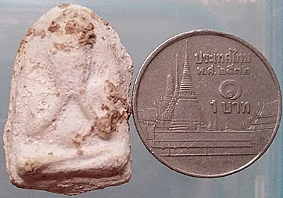 *พิมพ์ปิดตา เนื้อผง กรุวัดคลองขอม สุพรรณบุรี หลวงปู่ศุข ร่วมปลุกเสก ประมาณปี๒๔๖๐*