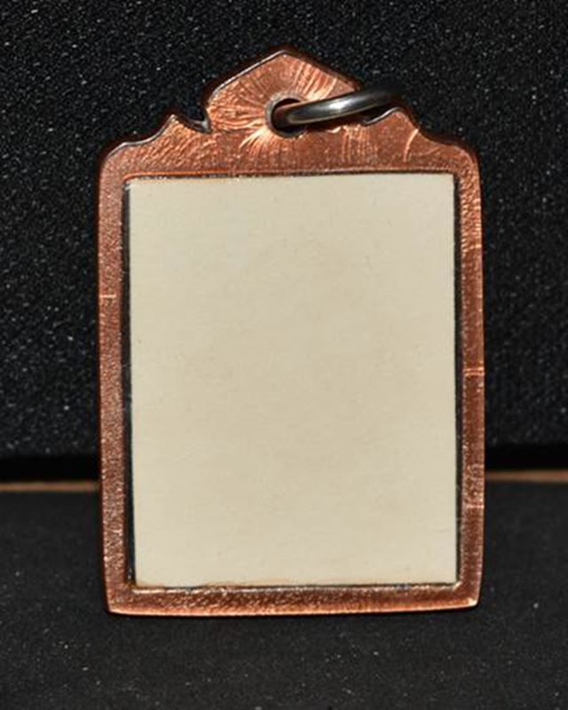 รูปถ่ายหลวงพ่อเนื่อง ปี 17 พัดยศ พร้อมเลี่ยมห้อยคอ กระดาษหนังไก่ คลาสสิคสุดๆ