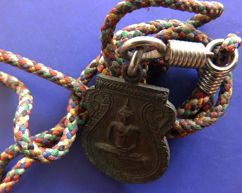 สร้อยไหม 5 สี หลวงพ่อหยอด+เหรียญหลวงพ่อไกรทอง วัดบ้านพราน อ.แสวงหา จ.อ่างทอง