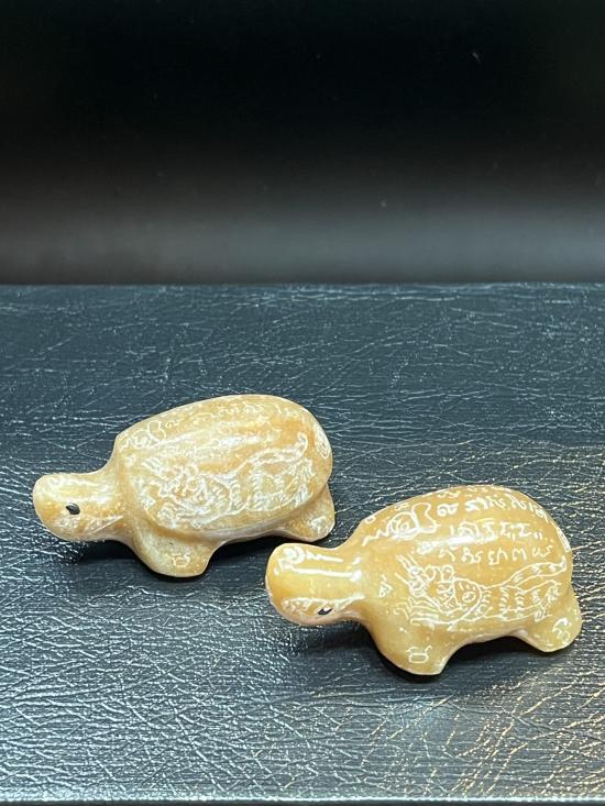 เต่าหินแกะ จารรอบ หลวงพ่อเอนก วัดปรีดาราม นครปฐม 