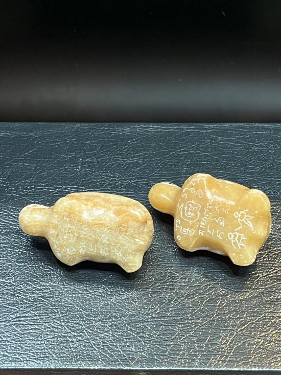 เต่าหินแกะ จารรอบ หลวงพ่อเอนก วัดปรีดาราม นครปฐม 