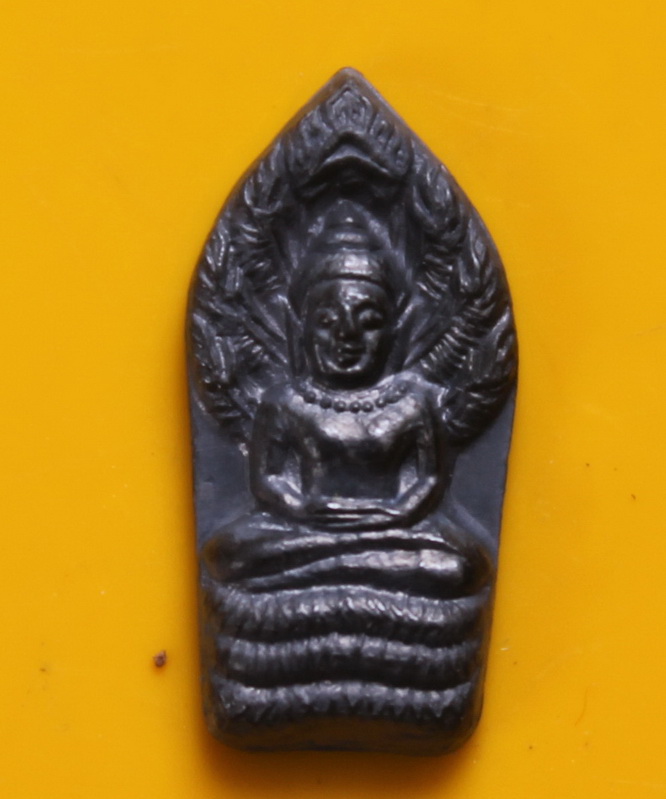 ปรกใบมะขามเนื้อเงินหลวงปู่คร่ำ วัดวังหว้า 