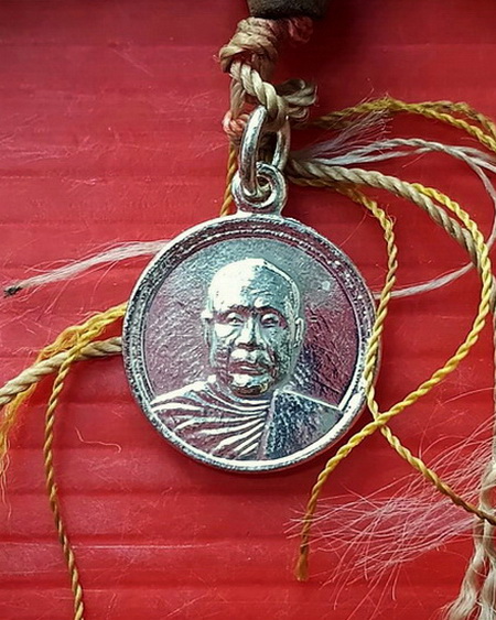 ประคำไม้ หลวงพ่ออุตตมะ วัดวังก์วิเวการาม จ.กาญจนบุรี สวยมากค่ะ