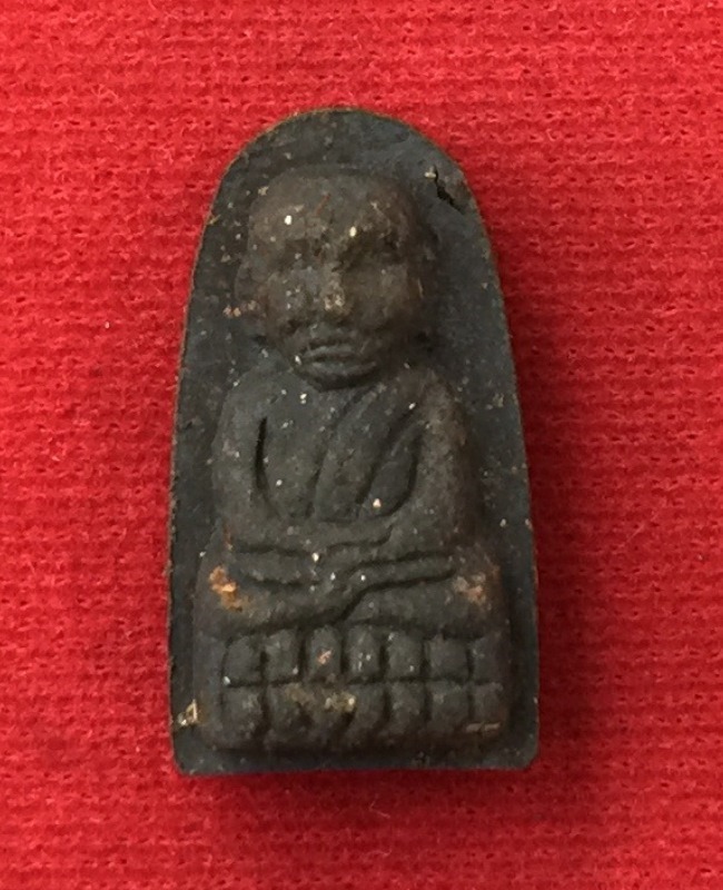 หลวงพ่อทวด พิมพ์พระรอด รุ่นมหามงคล วัดห้วยมงคล ปี 47 พร้อมกล่องเดิมครับ