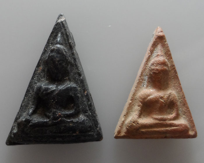 พระนางพญา หลังอุ (๒องค์)