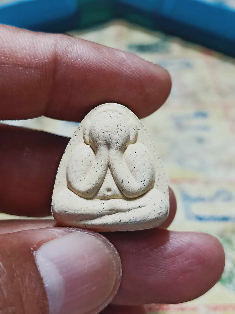 4-417 ปิดตาหมุนเงินล้าน หลวงปู่หมุน วัดบ้านจาน จ.ศรีสะเกษ 2565 หมายเลข 1901 กล่องเดิม